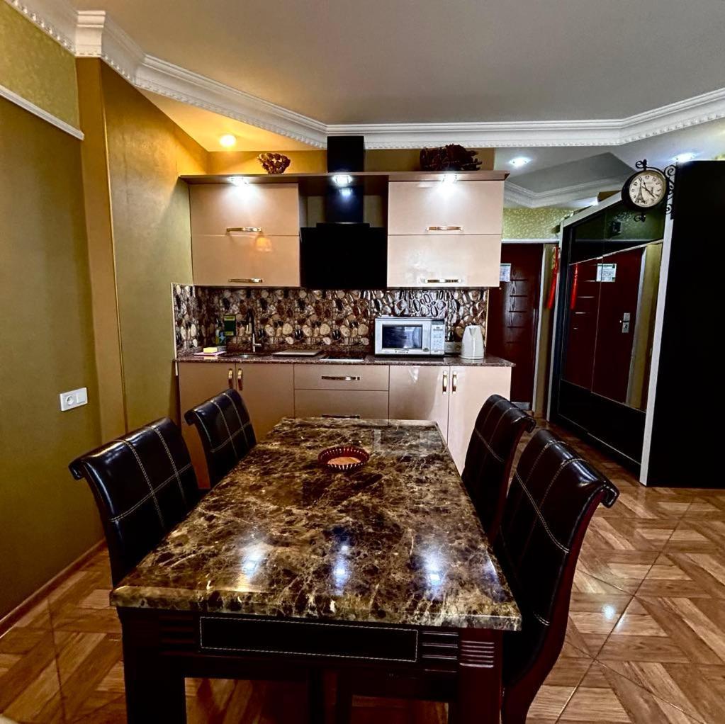 Apartment Orbi Sea Tower David Batumi Exterior photo