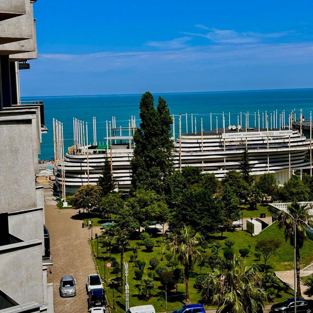 Apartment Orbi Sea Tower David Batumi Exterior photo