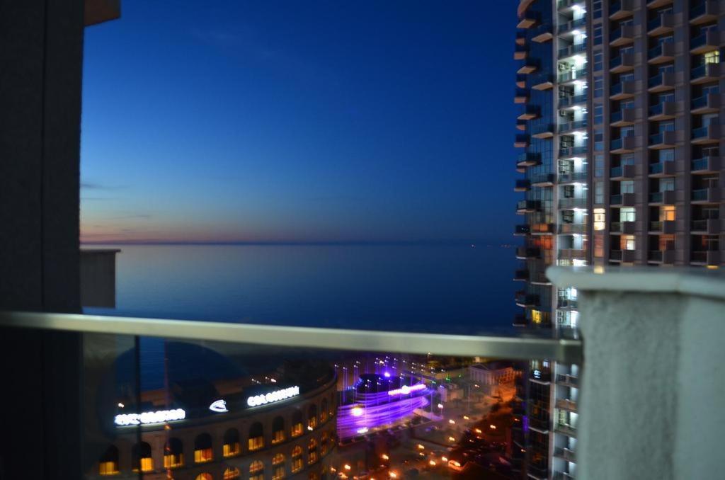 Apartment Orbi Sea Tower David Batumi Exterior photo